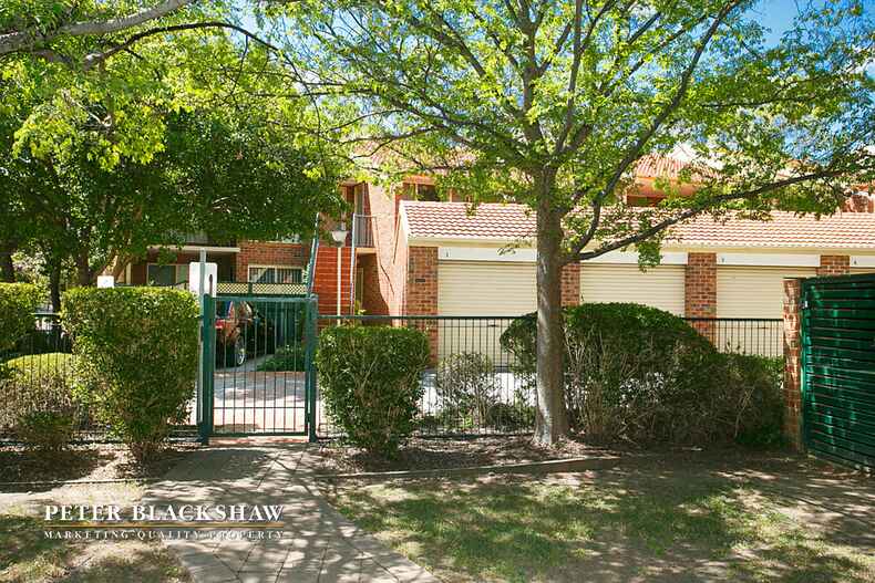 2/44 Jerrabomberra Avenue Narrabundah