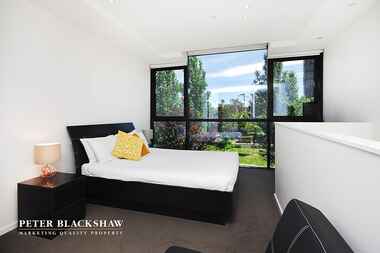 13/19 Marcus Clarke Street City