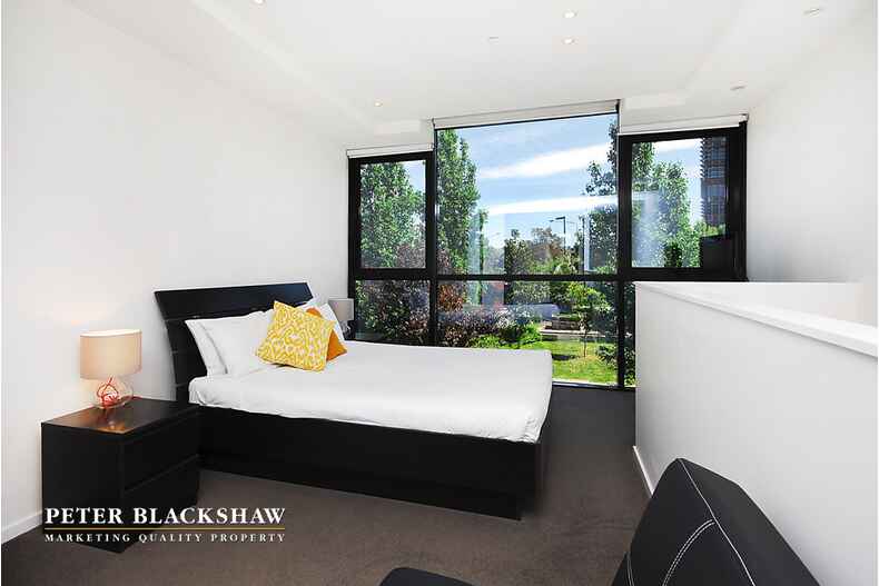 13/19 Marcus Clarke Street City