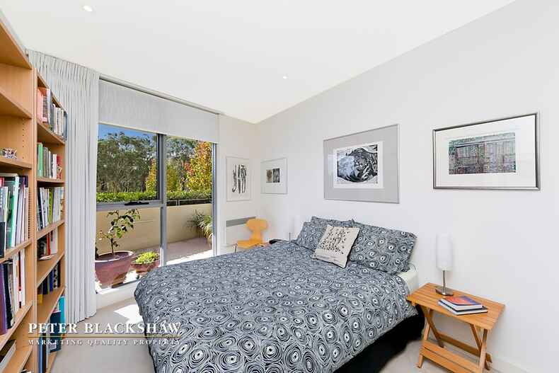 119/23 State Circle Forrest