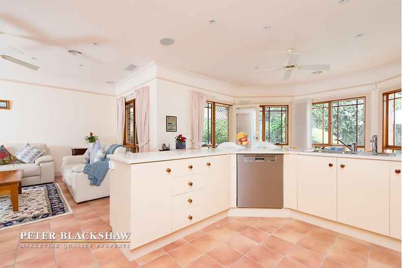 2 Decker Place Fadden 2 Decker Place Fadden