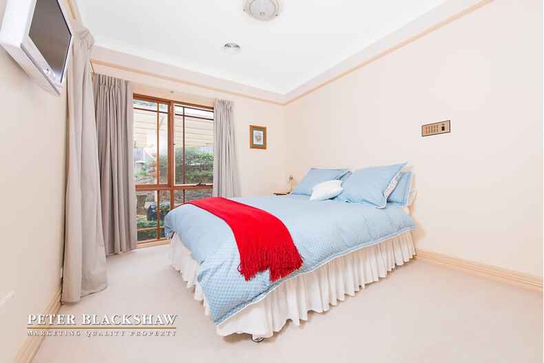 2 Decker Place Fadden 2 Decker Place Fadden