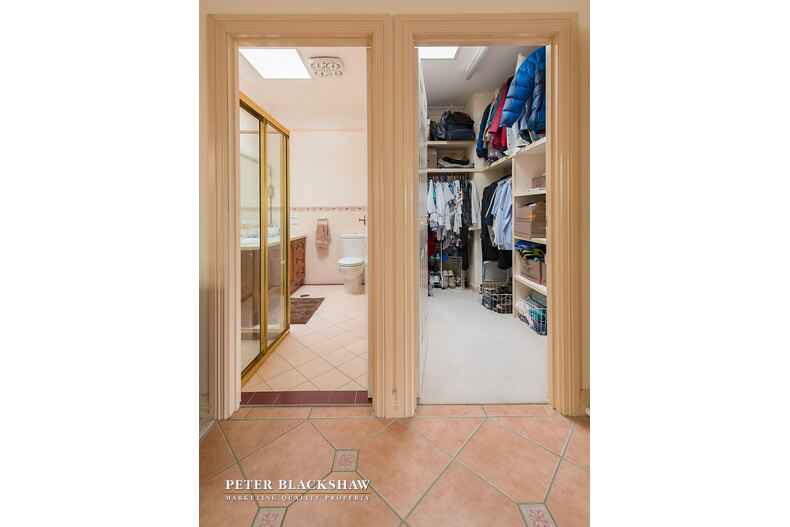 2 Decker Place Fadden 2 Decker Place Fadden