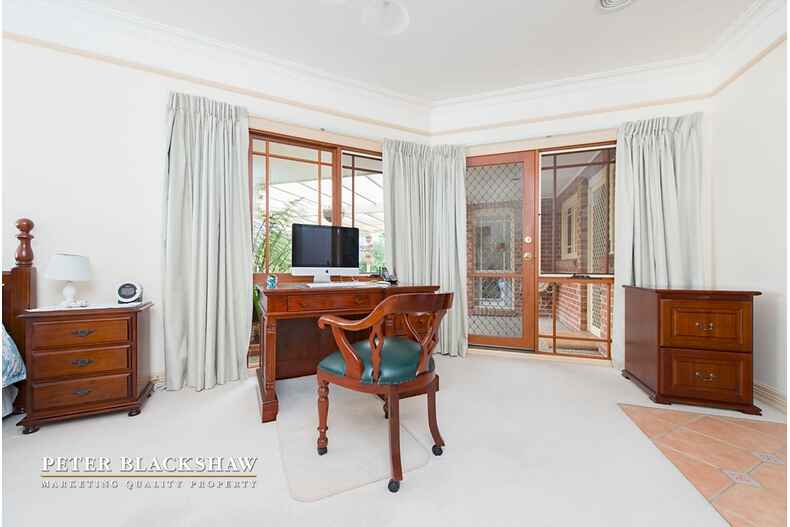 2 Decker Place Fadden 2 Decker Place Fadden