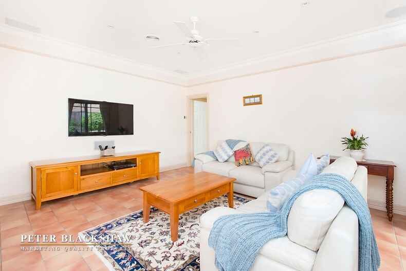 2 Decker Place Fadden 2 Decker Place Fadden