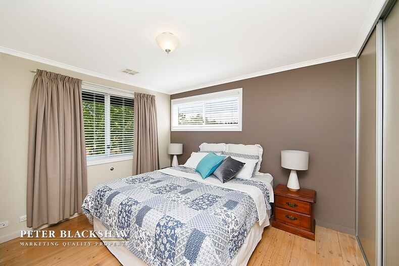 19 Sturt Avenue Narrabundah 19 Sturt Avenue Narrabundah