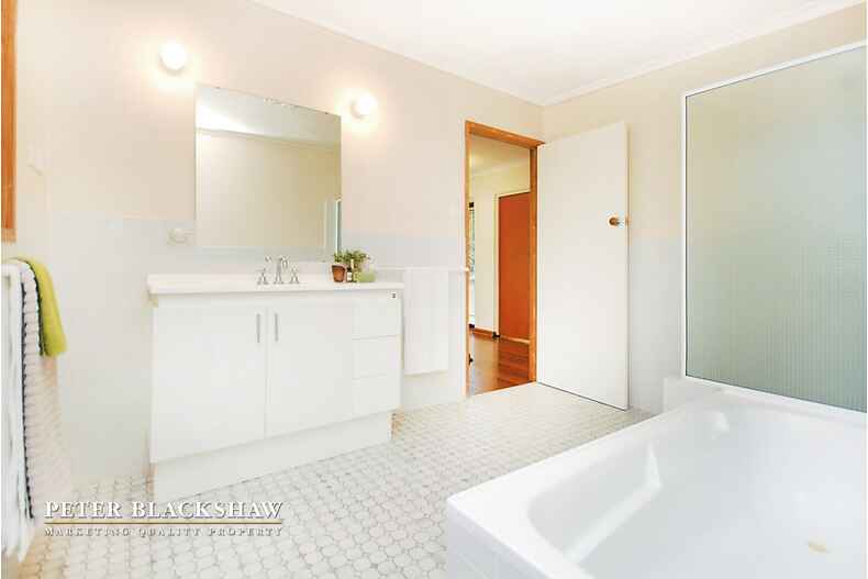 10 Hackett Gardens Turner 10 Hackett Gardens Turner