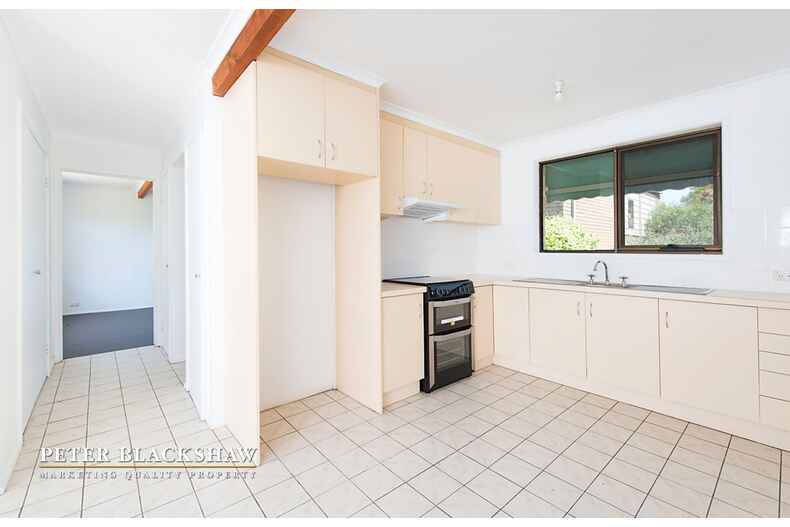 2/1A Sullivan Crescent Wanniassa 2/1A Sullivan Crescent Wanniassa