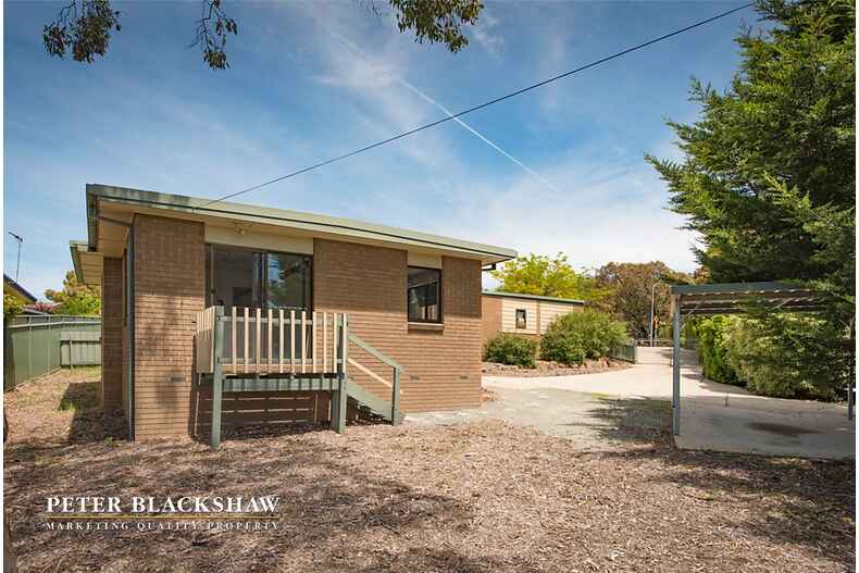 2/1A Sullivan Crescent Wanniassa 2/1A Sullivan Crescent Wanniassa