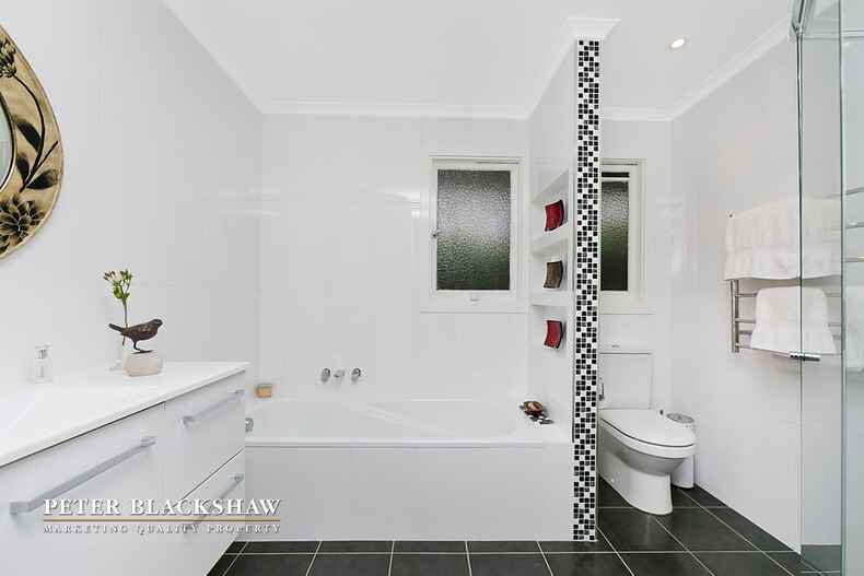 24 Carnegie Crescent Narrabundah 24 Carnegie Crescent Narrabundah
