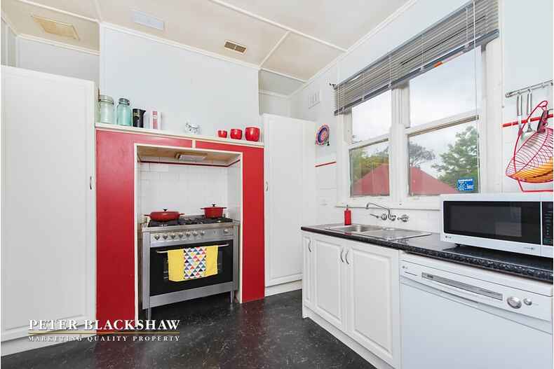 21 Crest Road Queanbeyan 21 Crest Road Queanbeyan