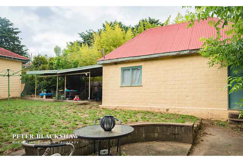 21 Crest Road Queanbeyan 21 Crest Road Queanbeyan