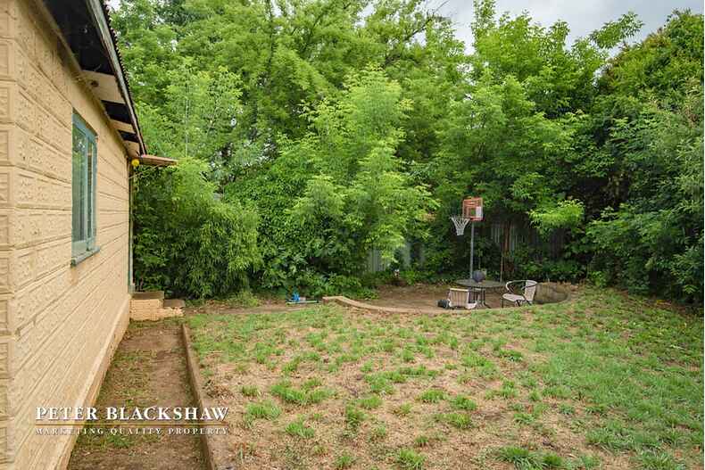 21 Crest Road Queanbeyan 21 Crest Road Queanbeyan