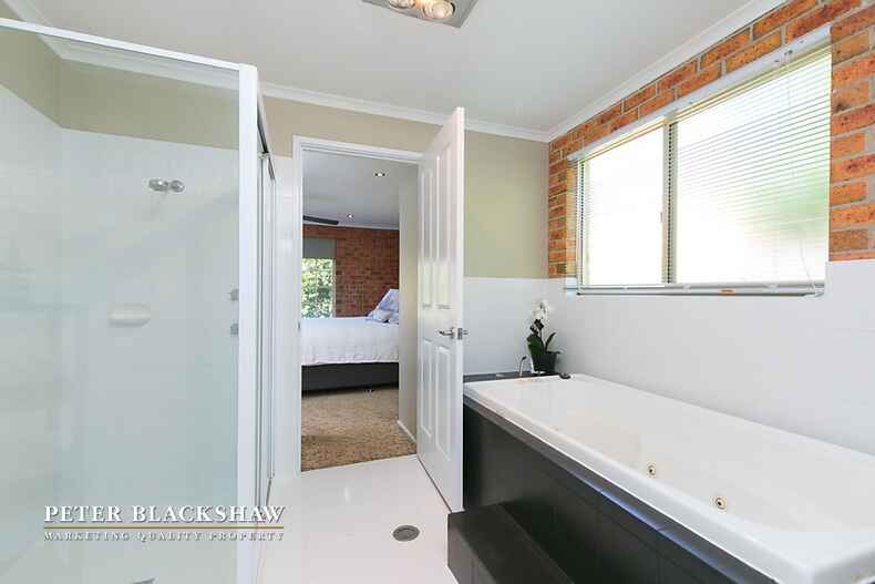 19 Parkview Crescent Jerrabomberra 19 Parkview Crescent Jerrabomberra