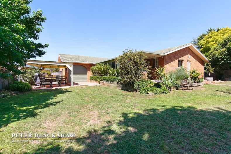 19 Parkview Crescent Jerrabomberra 19 Parkview Crescent Jerrabomberra