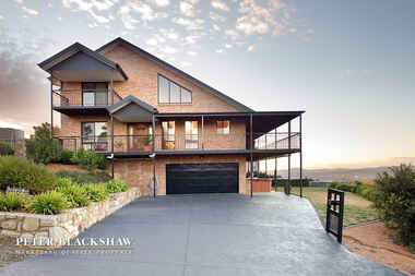 "Talpa Heights" 19 Mcintyre Crescent Googong