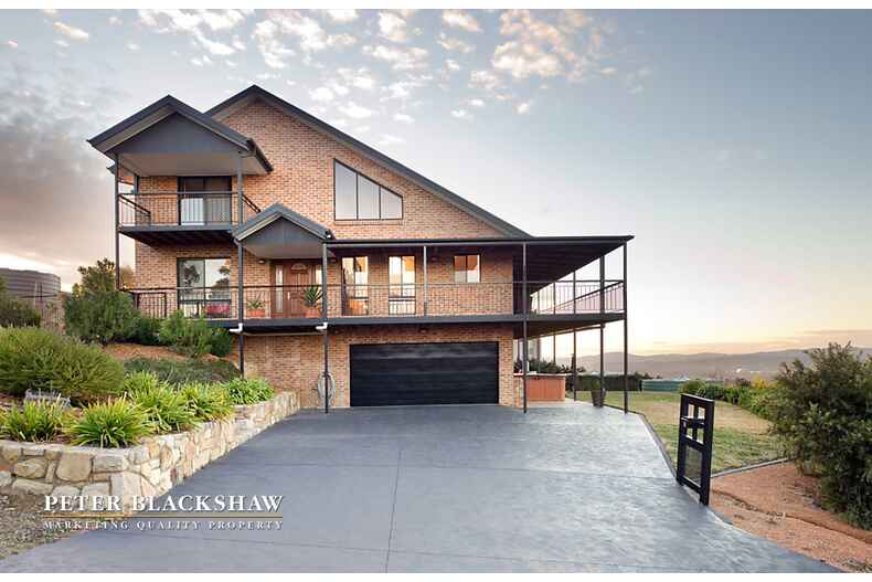 "Talpa Heights" 19 Mcintyre Crescent Googong
