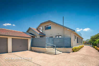 2/10 McKeahnie Street Crestwood