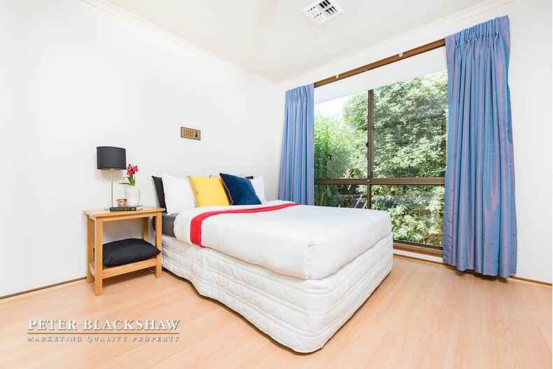 6/84 Julia Flynn Avenue Isaacs