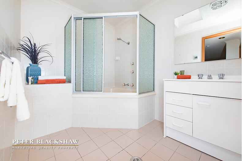 6/84 Julia Flynn Avenue Isaacs