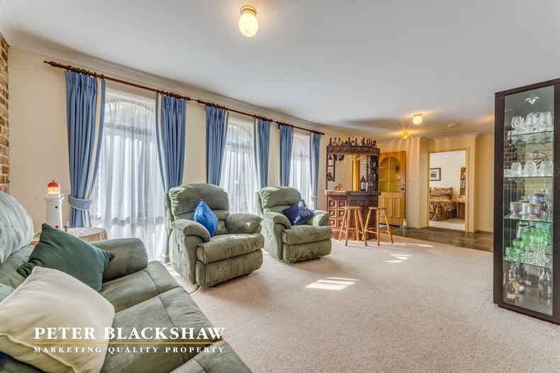 6 Crommelin Place Chisholm 6 Crommelin Place Chisholm