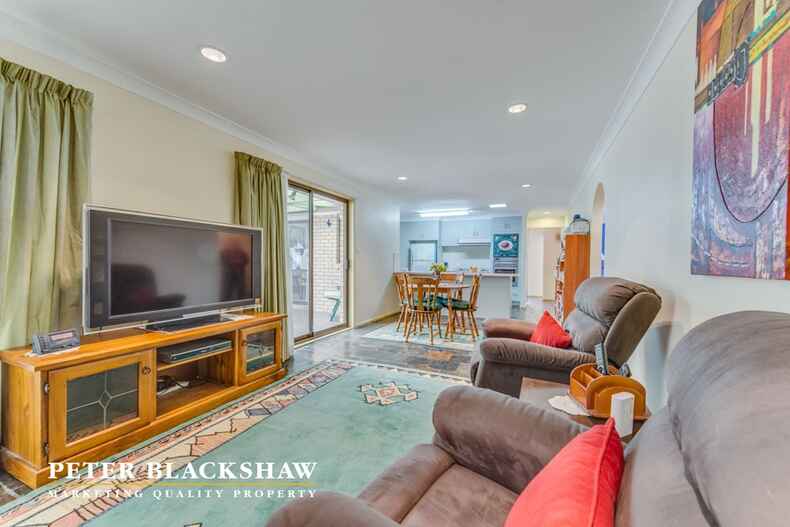 6 Crommelin Place Chisholm 6 Crommelin Place Chisholm