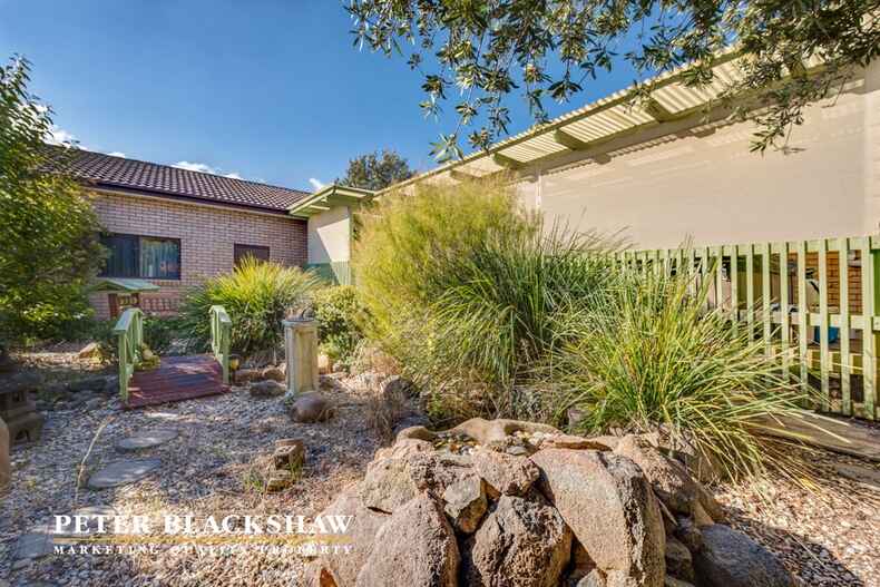 6 Crommelin Place Chisholm 6 Crommelin Place Chisholm
