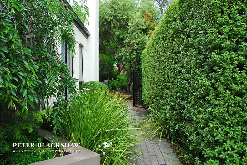 27 Jacka Crescent Campbell 27 Jacka Crescent Campbell