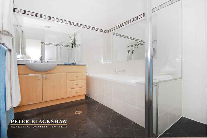 27 Jacka Crescent Campbell 27 Jacka Crescent Campbell