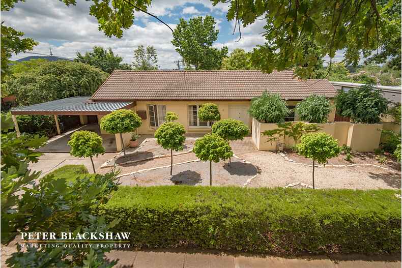 6 Denman Street Yarralumla