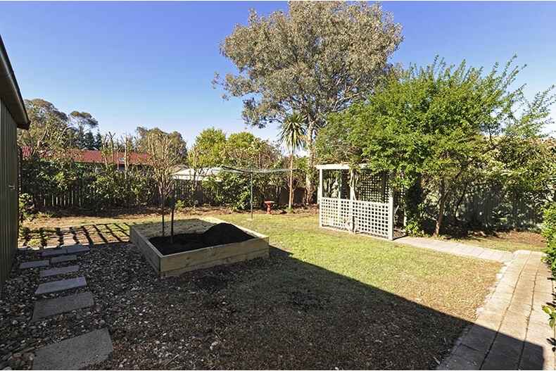 24 Jenner Court Wanniassa