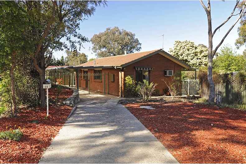 24 Jenner Court Wanniassa