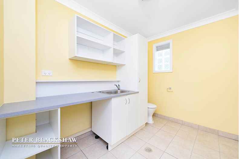 17 Crest road Queanbeyan 17 Crest road Queanbeyan