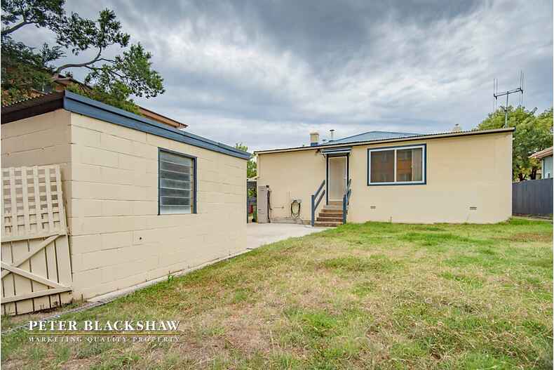 17 Crest road Queanbeyan 17 Crest road Queanbeyan