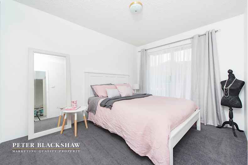 7/4 Mowatt Street  Queanbeyan