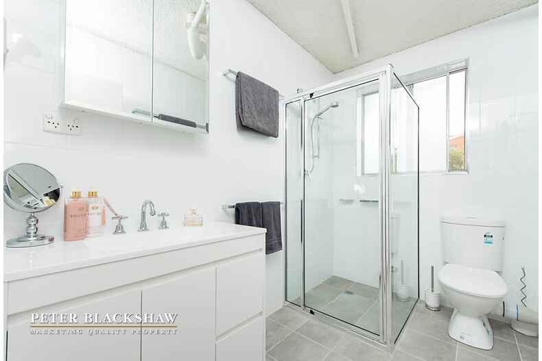 7/4 Mowatt Street  Queanbeyan