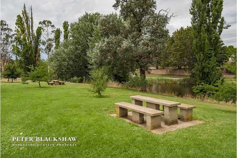 7/4 Mowatt Street  Queanbeyan
