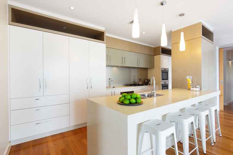 10/15 Dalman Street O'Malley 10/15 Dalman Street O'Malley