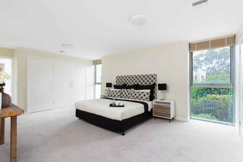 10/15 Dalman Street O'Malley 10/15 Dalman Street O'Malley