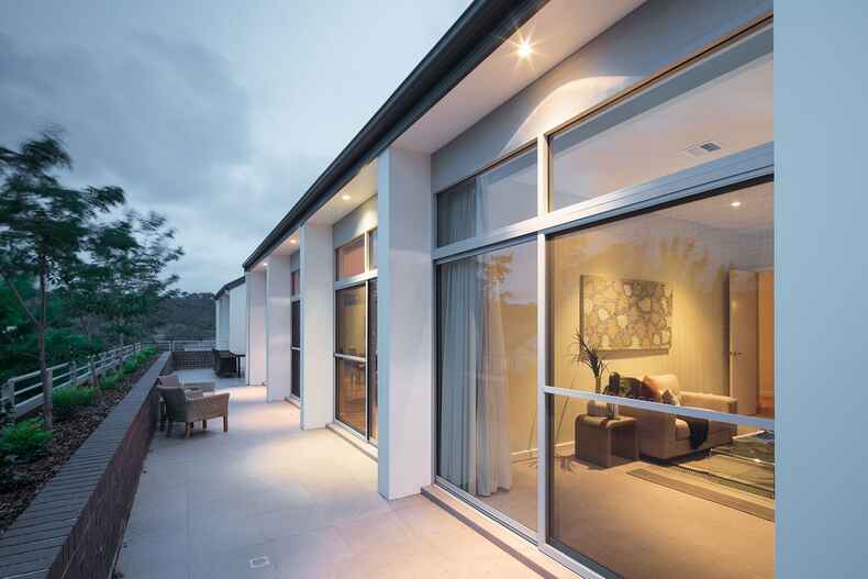 10/15 Dalman Street O'Malley 10/15 Dalman Street O'Malley