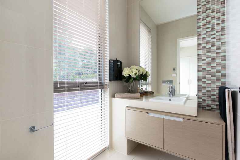 10/15 Dalman Street O'Malley 10/15 Dalman Street O'Malley