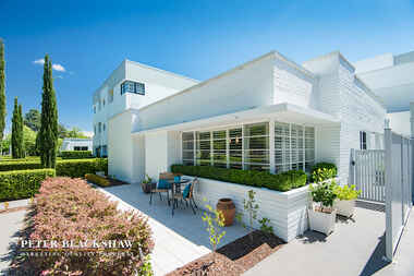 20/2 Cunningham Street Griffith