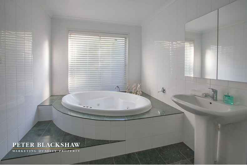 55 Mueller Street Yarralumla 55 Mueller Street Yarralumla