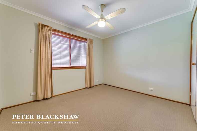 15 Kadina Crescent Isabella Plains 15 Kadina Crescent Isabella Plains