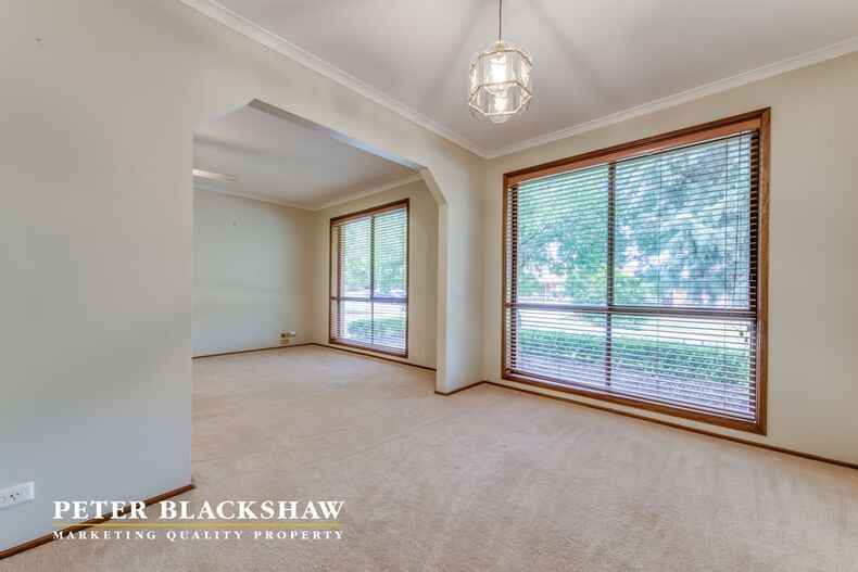 15 Kadina Crescent Isabella Plains 15 Kadina Crescent Isabella Plains