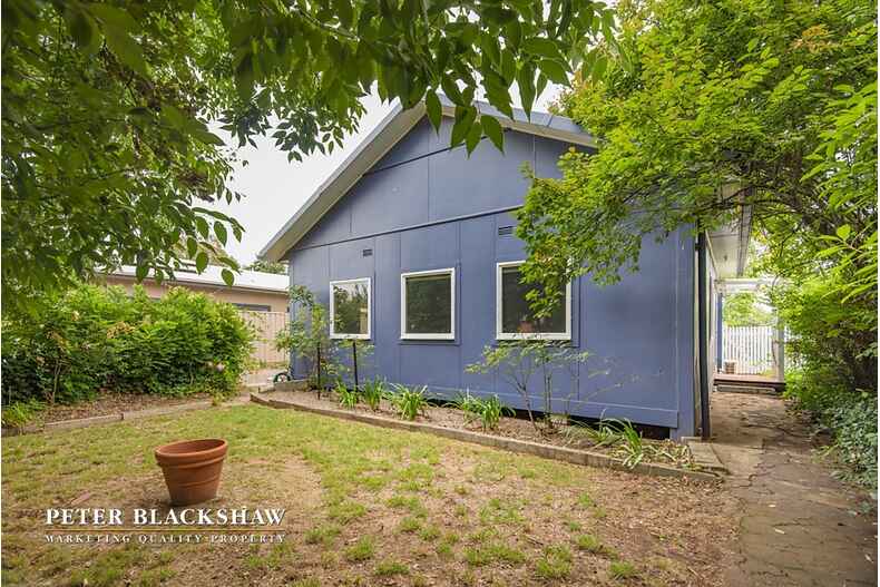 27 Wambool Street Narrabundah 27 Wambool Street Narrabundah