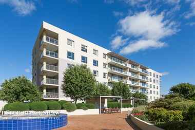 Sky Plaza 60/98 Corinna Street Phillip