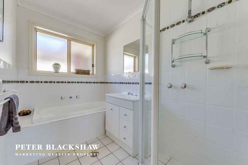 10/7 Justice Place Gordon