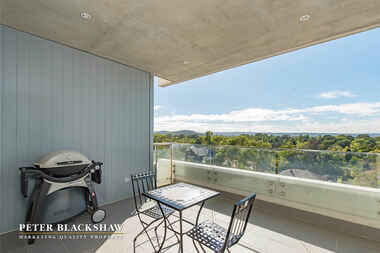 50/3 Burbury Close Barton