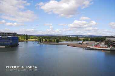 18/35 Eastlake Parade Kingston